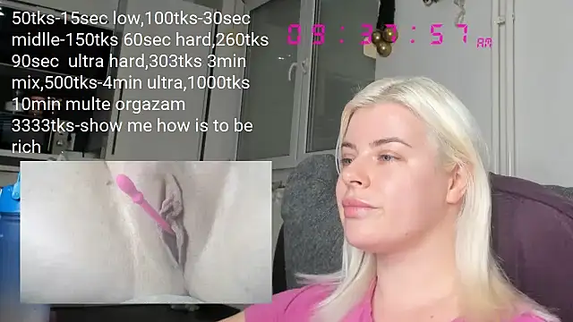 Snapshot of queenofthenighttt chatting on 1, 2, 2025 queenofthenighttt online show from 1, 2, 2025