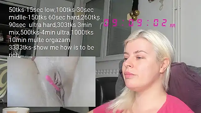 Snapshot of queenofthenighttt chatting on 8, 2, 2025 queenofthenighttt online show from 8, 2, 2025