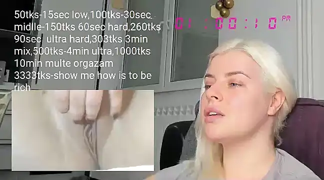 Snapshot of queenofthenighttt chatting on 4, 3, 2025 queenofthenighttt online show from 4, 3, 2025