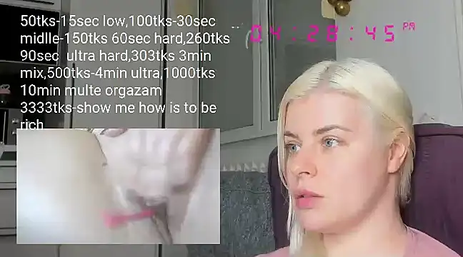 Snapshot of queenofthenighttt chatting on 5, 3, 2025 queenofthenighttt online show from 5, 3, 2025