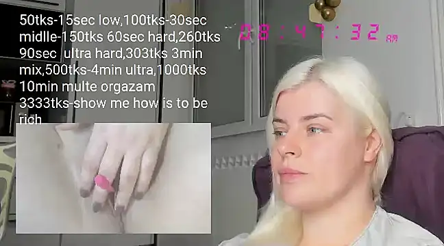 Snapshot of queenofthenighttt chatting on 11, 3, 2025 queenofthenighttt online show from 11, 3, 2025