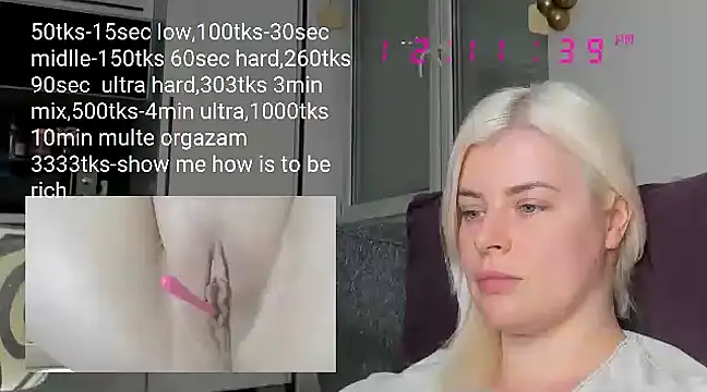 Snapshot of queenofthenighttt chatting on 11, 3, 2025 queenofthenighttt online show from 11, 3, 2025