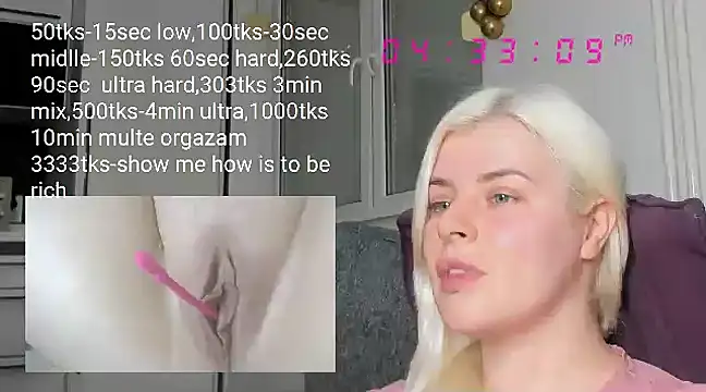 Snapshot of queenofthenighttt chatting on 11, 3, 2025 queenofthenighttt online show from 11, 3, 2025