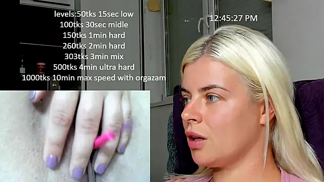 Snapshot of queenofthenighttt chatting on 2, 10, 2025 queenofthenighttt online show from 2, 10, 2025