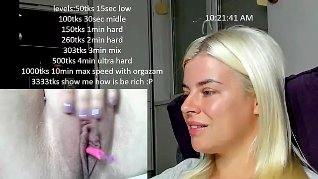 Snapshot of queenofthenighttt chatting on 3, 10, 2025 queenofthenighttt online show from 3, 10, 2025