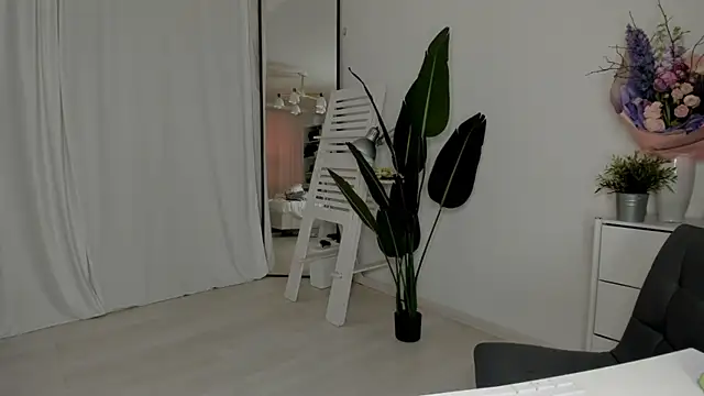 Snapshot of xx_leila chatting on 14, 3, 2025 xx leila online show from 14, 3, 2025