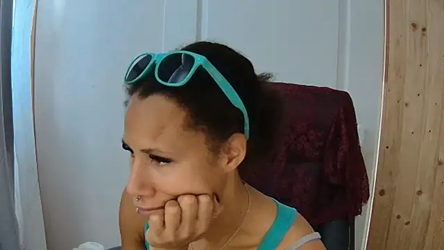 Snapshot of AaliyahHarris chatting on 22, 10, 2025 AaliyahHarris online show from 22, 10, 2025