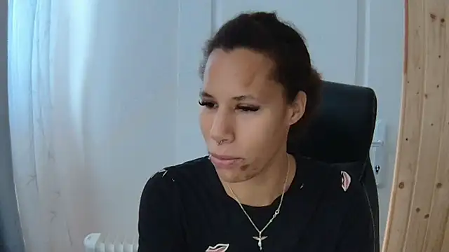 Snapshot of AaliyahHarris chatting on 26, 10, 2025 AaliyahHarris online show from 26, 10, 2025