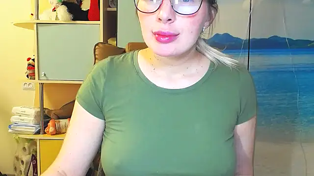 Snapshot of miaa_sunn chatting on 24, 11, 2025 miaa sunn online show from 24, 11, 2025