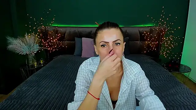 Rebecca Diamond online show from 18, 2, 2025