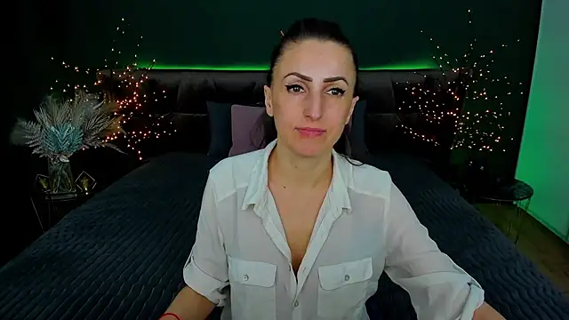 Rebecca Diamond online show from 26, 2, 2025