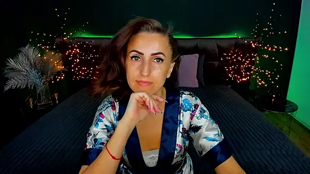 Rebecca Diamond online show from 17, 9, 2025