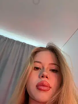 curchez  online show from 23, 2, 2025