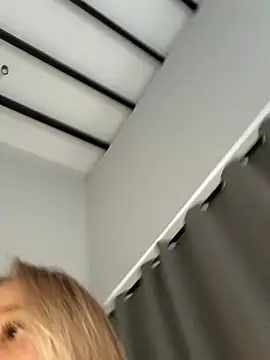 curchez  online show from 1, 2, 2026