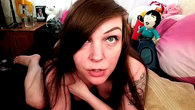 Snapshot of GamerGirlRoxyAndLee chatting on 13, 12, 2025 GamerGirlRoxyAndLee online show from 13, 12, 2025