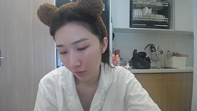 Snapshot of Asiagirll chatting on 15, 6, 2026 Asiagirll online show from 15, 6, 2026