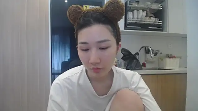 Snapshot of Asiagirll chatting on 17, 6, 2026 Asiagirll online show from 17, 6, 2026