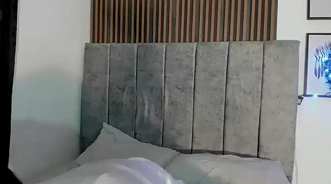 Snapshot of Hanna_Risso chatting on 28, 12, 2024 Hanna Risso online show from 28, 12, 2024