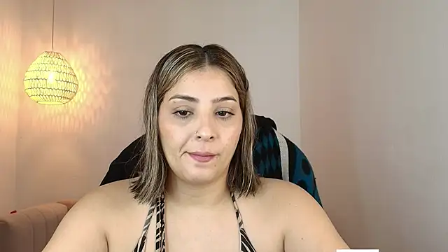 YummyAnna  online show from 9, 6, 2026
