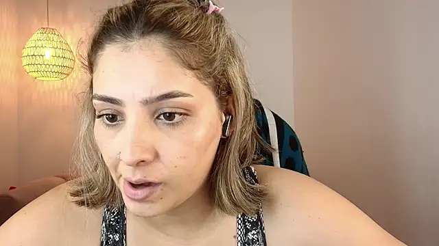 YummyAnna  online show from 10, 6, 2026
