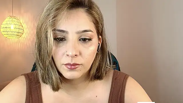 YummyAnna  online show from 12, 6, 2026