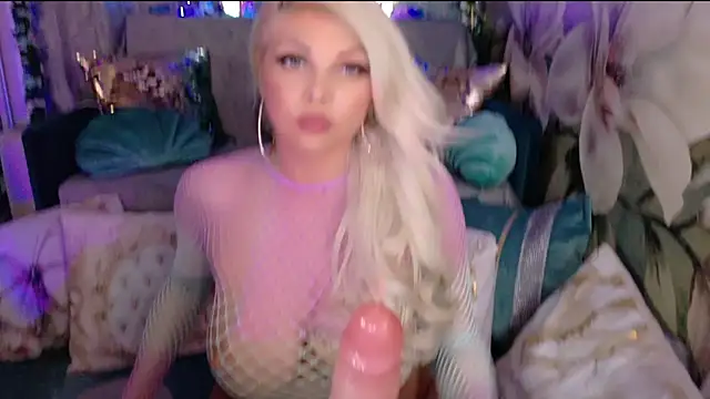 Snapshot of LexY- chatting on 17, 3, 2025 LexY- online show from 17, 3, 2025