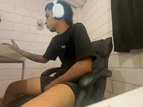 Max TheHorseDick online show from 21, 5, 2026