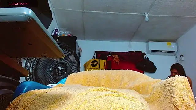 Snapshot of THAKIANYSBIGCOCK chatting on 23, 10, 2025 THAKIANYSBIGCOCK online show from 23, 10, 2025