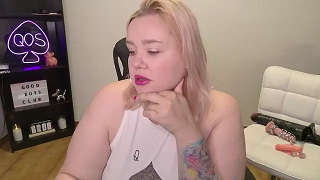 Snapshot of MargotGrey chatting on 2, 6, 2026 MargotGrey online show from 2, 6, 2026