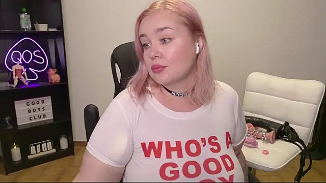 Snapshot of MargotGrey chatting on 12, 6, 2026 MargotGrey online show from 12, 6, 2026