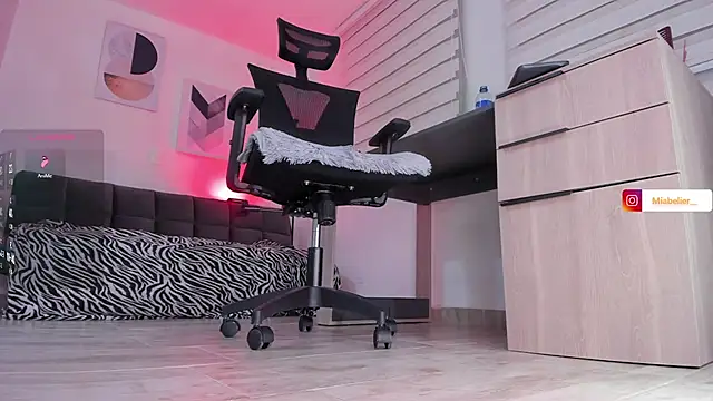 Snapshot of Miabelier chatting on 29, 11, 2025 Miabelier online show from 29, 11, 2025