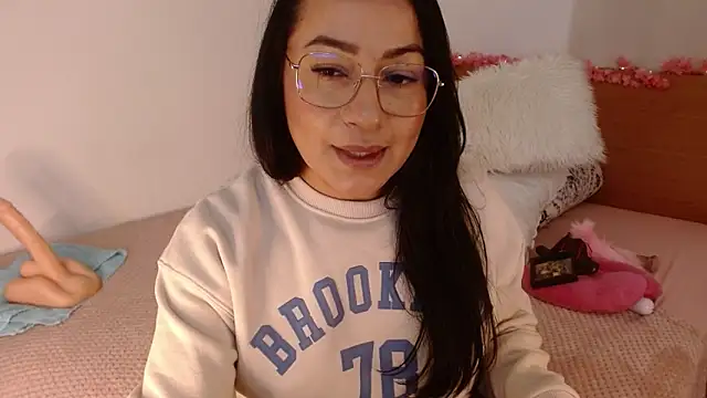 lucy luu  online show from 4, 1, 2025