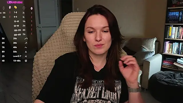 Snapshot of Val_lava chatting on 29, 4, 2026 Val lava online show from 29, 4, 2026