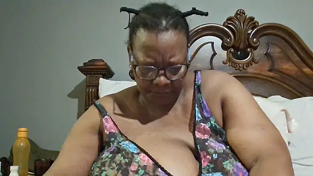 SEXYBOOBSNASS online show from 1, 2, 2025