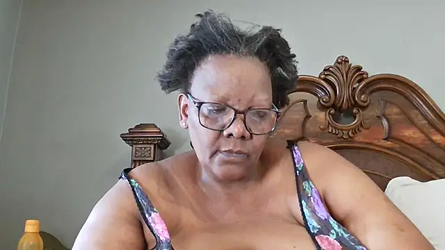 SEXYBOOBSNASS online show from 1, 2, 2025