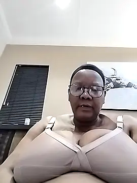 SEXYBOOBSNASS online show from 22, 9, 2025