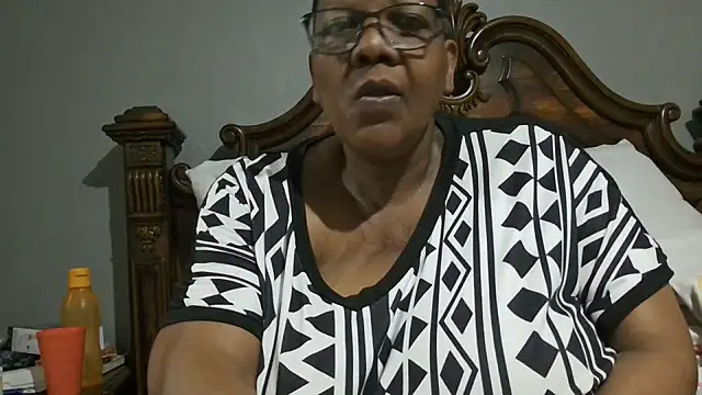 SEXYBOOBSNASS online show from 17, 10, 2025