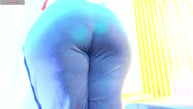 AlishaPalmer online show from 15, 1, 2025