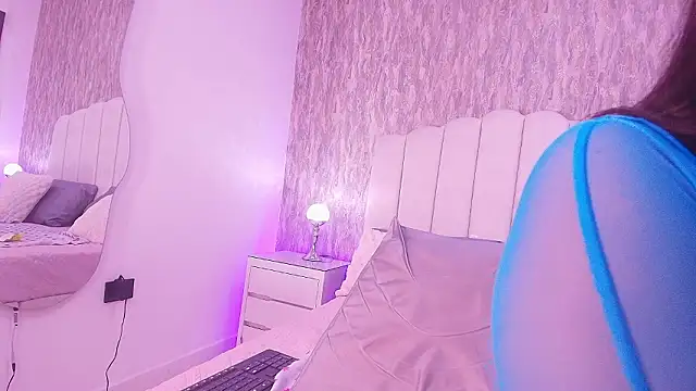 raven lilith  online show from 14, 2, 2026