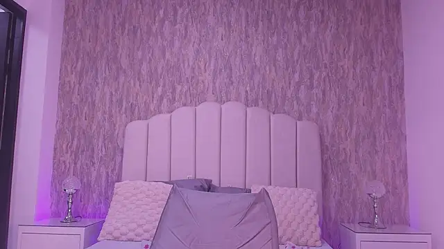 raven lilith  online show from 21, 4, 2026