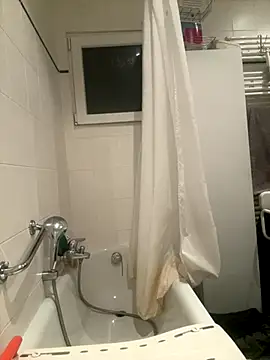 shehandme online show from 5, 10, 2025