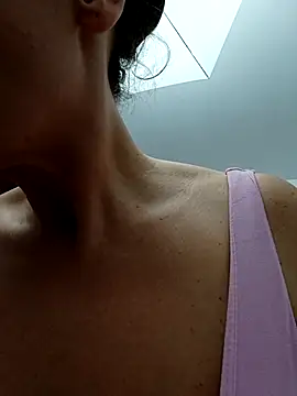 RebeccaNoble online show from 4, 11, 2025