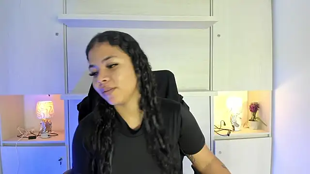 SophiaaStone online show from 14, 4, 2026