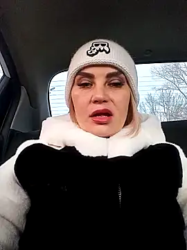 Snapshot of JennyOMay chatting on 13, 12, 2024 JennyOMay online show from 13, 12, 2024