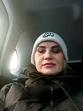 Snapshot of JennyOMay chatting on 17, 12, 2024 JennyOMay online show from 17, 12, 2024