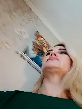 Snapshot of JennyOMay chatting on 14, 11, 2025 JennyOMay online show from 14, 11, 2025