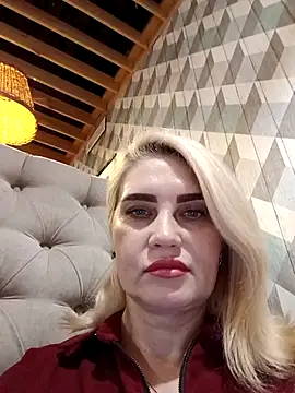 Snapshot of JennyOMay chatting on 15, 11, 2025 JennyOMay online show from 15, 11, 2025