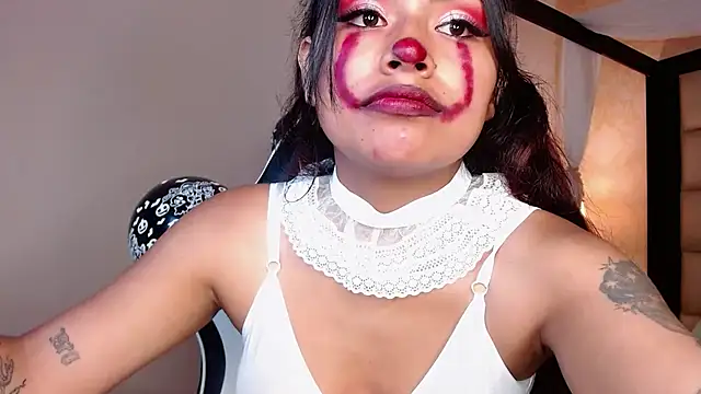 ChantalPetit online show from 30, 10, 2025