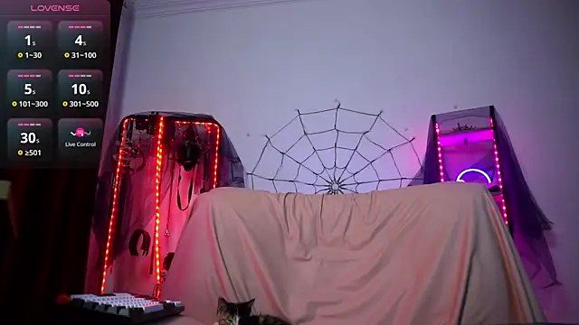 Snapshot of CyberXGoddess chatting on 13, 11, 2025 CyberXGoddess online show from 13, 11, 2025