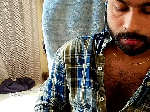 Snapshot of SHENOY3 chatting on 5, 11, 2025 SHENOY3 online show from 5, 11, 2025